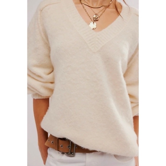 NWT Free People One and Only Pullover Sweater V Neck Wool Oversized Cream Ivory - Picture 1 of 11